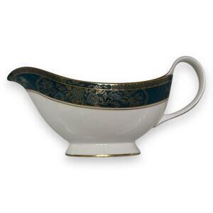Royal Doulton Carlyle English fine bone china gravy boat